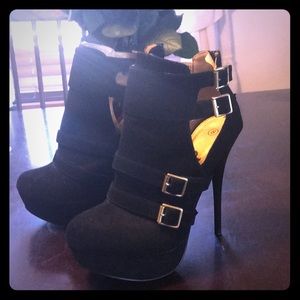 Deb platform black booties